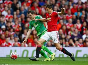 Tân binh M.U bất ngờ lên tiếng khen đại kình địch Man City