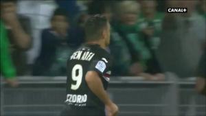 Cựu sao Premier League solo ghi bàn như Messi