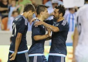 Argentina 7-0 Bolivia: Tam tấu Lavezzi - Messi - Aguero lên đồng