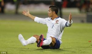 Ronaldo đang phải nén đau để thi đấu