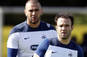Sau lật mặt, Valbuena lại muốn được chơi bóng cùng Benzema