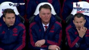 Học trò phung phí cơ hội, HLV Van Gaal cáu tiết