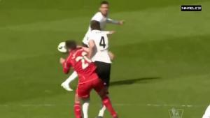 Những màn va chạm nảy lửa ở đại chiến màu Đỏ Liverpool vs M.U