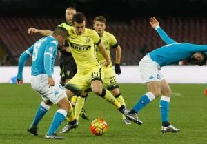 Napoli 0-2 Inter Milan: Vượt qua khó khăn