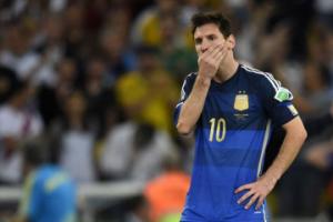Argentina lo sốt vó trước tin Messi phải ra tòa