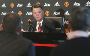 Sa thải Van Gaal, M.U phải đền bao nhiên tiền?