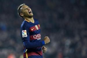 Neymar ăn vạ tài tình ra sao trận Barca 3-1 Bilbao