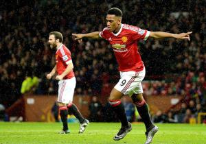 M.U hạ Swansea: Thần tài Anthony Martial đã trở lại!