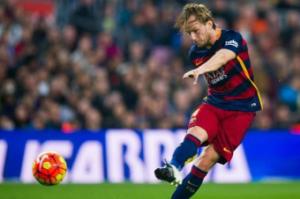 Rakitic: “Đừng hoảng loạn khi Barca mất ngôi đầu”