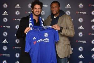 Vừa gia nhập, Pato đã bị người Chelsea chê… béo