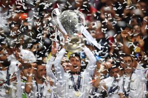 Ronaldo quan trọng hơn mọi HLV ở Champions League
