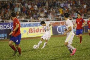 Cầu thủ trẻ của năm 2015: Phượng nở mùa đông