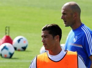 Ronaldo vs Zidane: Những huyền thoại của sân Bernabeu