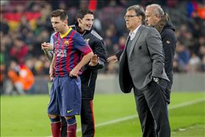 Cựu HLV Barca và Argentina kể chuyện bắt Messi nghỉ chơi