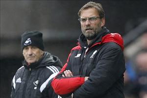 HLV Klopp tiết lộ về màn sấy tóc các cầu thủ trong giờ nghỉ