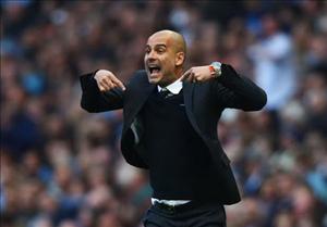 Guardiola quay lại Barcelona để nhặt bóng à?