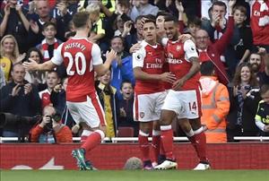 Góc Arsenal: Khi Walcott hưởng lợi từ Alexis Sanchez