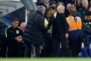 Chelsea 4-0 M.U: Khi Conte là “Người đặc biệt” còn Mourinho thì không