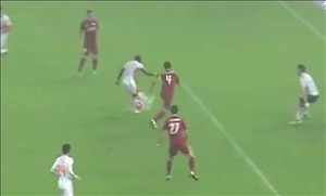 Bàn thắng cực ảo của cựu sao Premier League