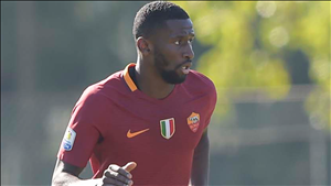 Chelsea để mắt đến trung vệ hộ pháp của Roma