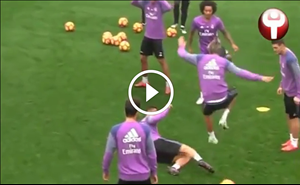 Ronaldo trút giận lên ông bạn Coentrao vì bị xỏ háng