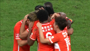 Tiền đạo tuyển Italia lập siêu phẩm tại Trung Quốc