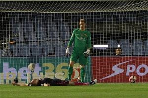 HLV Luis Enrique: Thủ môn Barca thì phải mạo hiểm chứ