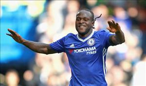 Chelsea thăng hoa cùng Moses: Wingback “xịn” là đây chứ đâu