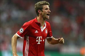 Thomas Muller đáp trả những chỉ trích dành cho Bayern