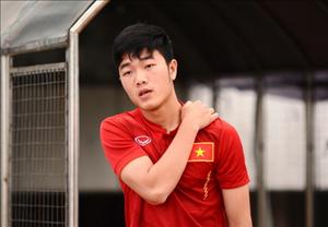 Tiền vệ Xuân Trường như một đứa trẻ so với cầu thủ Hàn Quốc