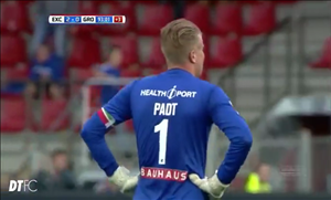 Chàng thủ môn nhọ nhất thế giới 2016