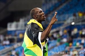 Từ chối M.U, tia chớp Usain Bolt chọn gia nhập Dortmund