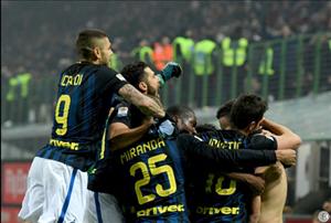 AC Milan 2-2 Inter Milan: Nerazzurri chết hụt trong ngày HLV Pioli ra mắt