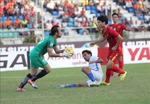 Góc nhìn AFF Cup 2016: Về đâu, Công Phượng?