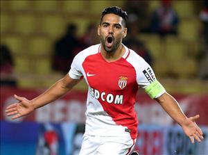 Man City hãy cẩn thận, “mãnh hổ” Falcao đã hồi sinh