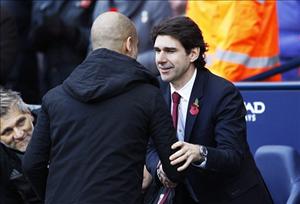 Thêm một HLV chính thức mất việc ở Premier League