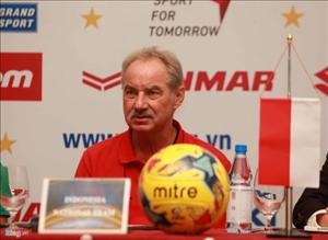 HLV Alfred Riedl: Trọng tài đã sai khi cho Indonesia hưởng 11 m