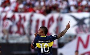 Siêu phẩm cứa lòng của Carlos Tevez ở Siêu kinh điển Argentina