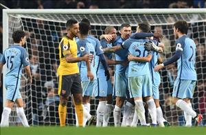 Man City 2-1 Arsenal: Pháo thủ “chết” vì quá bị động