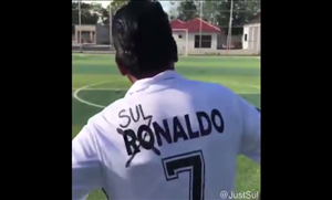 Đây! Fan cuồng Ronaldo nhất quả đất
