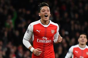 Vì sao Mesut Ozil vắng mặt ở trận gặp Crystal Palace