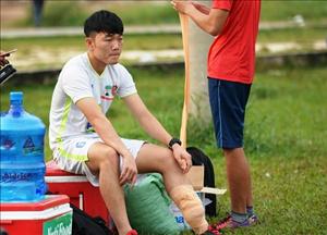 Tiền vệ Xuân Trường chấn thương trước ngày trở lại Hàn Quốc