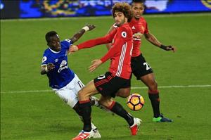 Góc M.U: 100 trận cho “thần tượng” Fellaini đã là quá đủ!