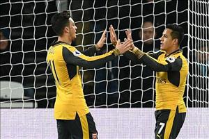 Huyền thoại Arsenal thúc giục CLB chi đậm giữ chân Sanchez và Ozil