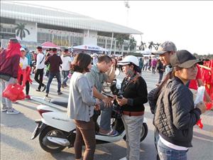 Phe vé tung hoành, giá vé đã đẩy lên mức 1,5 triệu đồng/chiếc