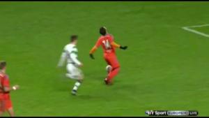 Ăn vạ để ... cứu thua cho đội nhà