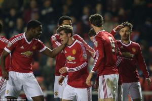 Hạ đẹp gã hàng xóm, U21 M.U thống trị Premier League