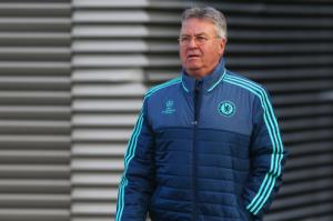 Khi Hiddink có thể vui trước thất bại của Chelsea…