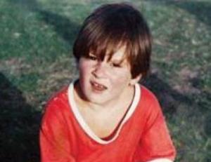 Siêu phẩm của thiên tài Messi năm ... 8 tuổi