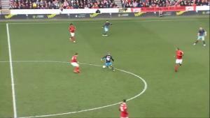 Hoa mắt với màn ban bật như Barca của đội bóng hạng Nhất Anh